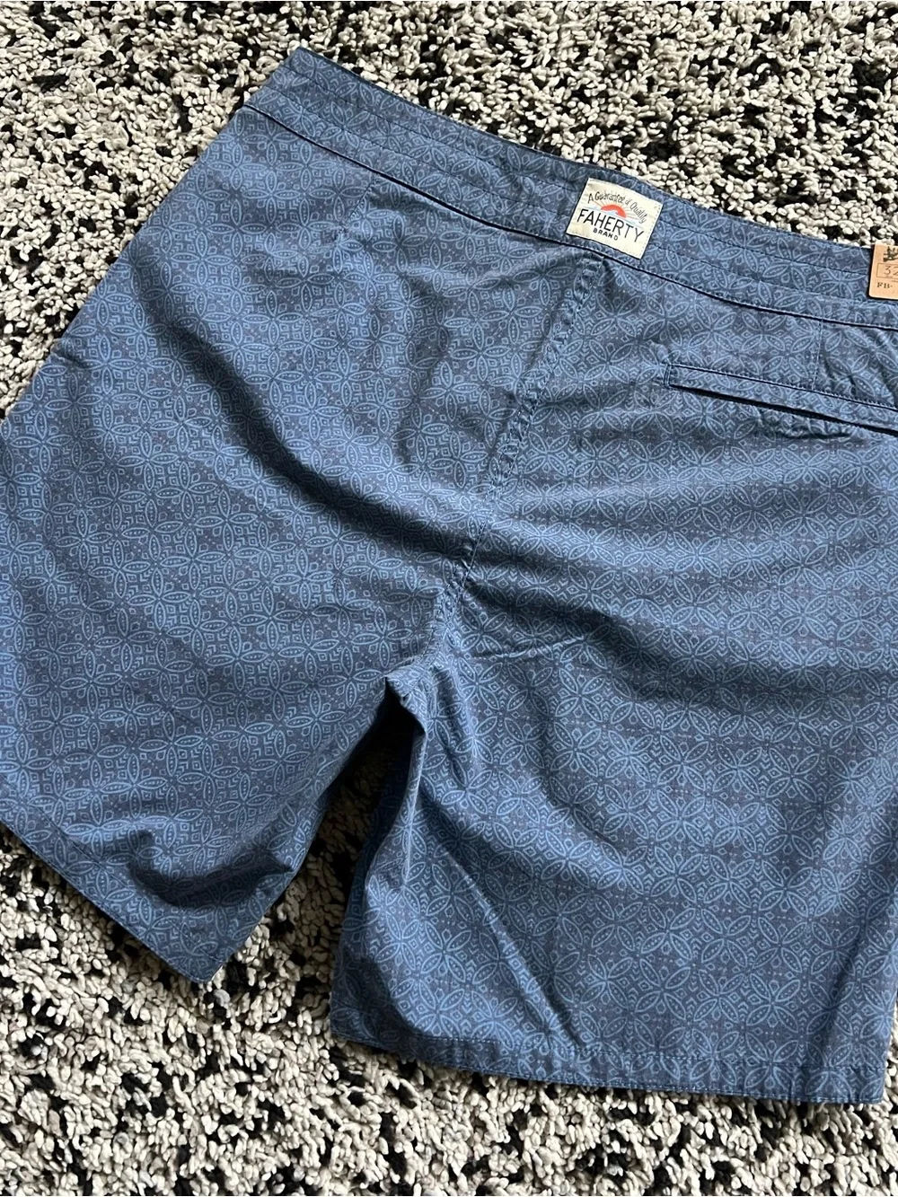 Faherty Biarritz Board Shorts Blue 7” Inseam Tie Waist Quick Dry Men’s Size 32